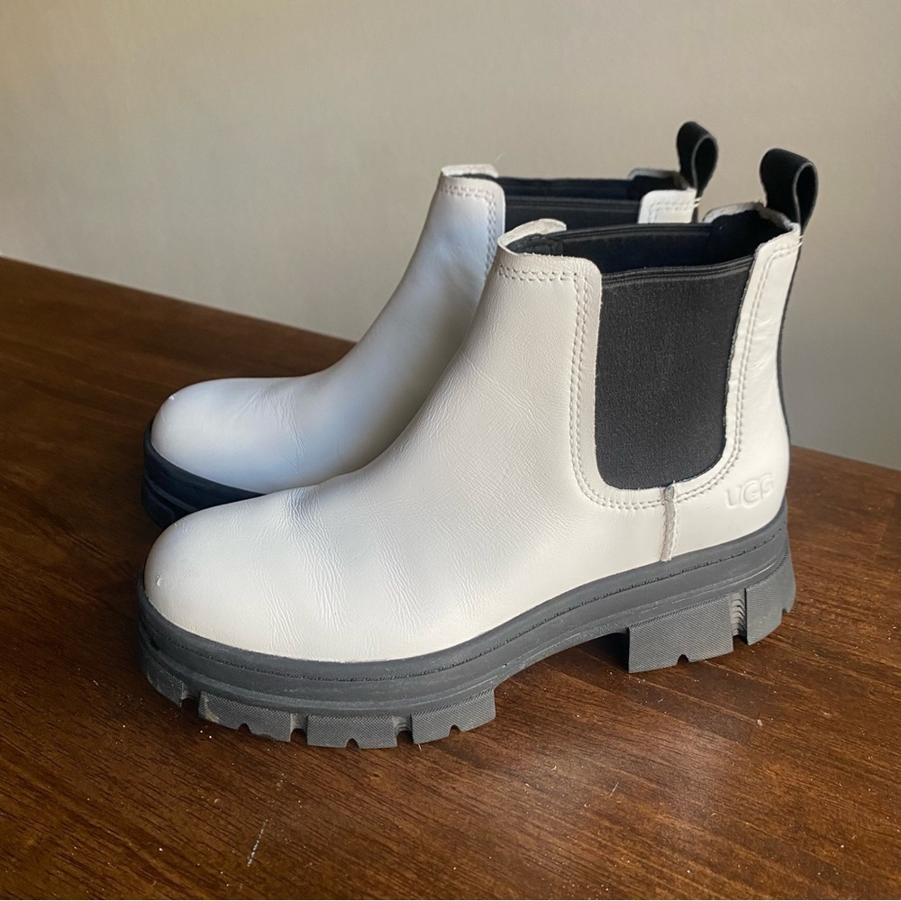 UGG Ashton White and Black water proof Chelsea Rain Boots